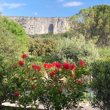 Les Cistes Villa Lioux Luaran gambar