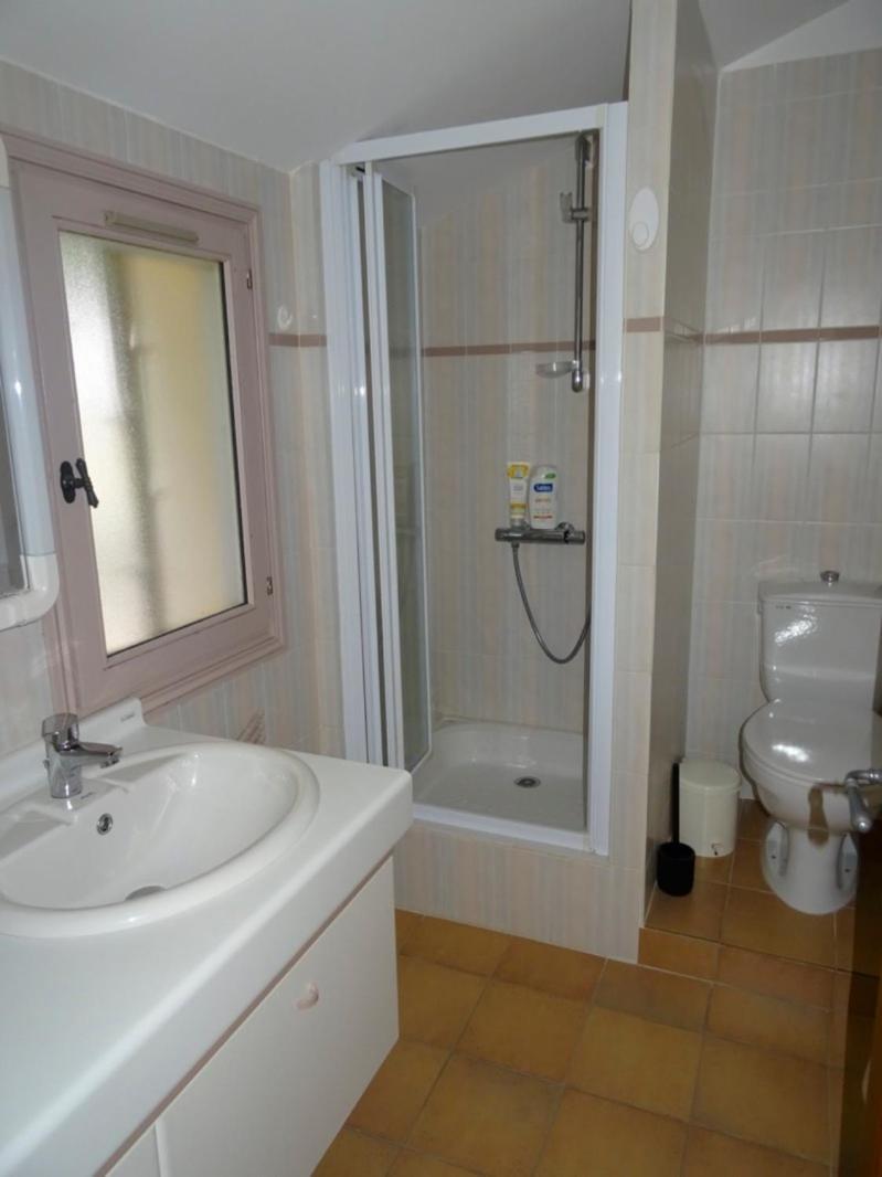 Les Cistes Villa Lioux Luaran gambar